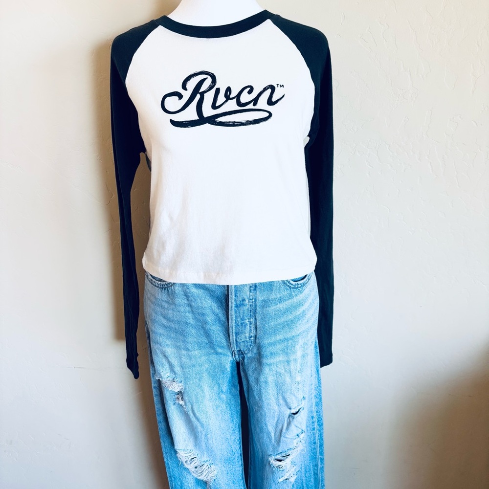 RVCA Logo Women’s Raglan Long sleeve Tee Shirt NWT - Picture 11 of 11